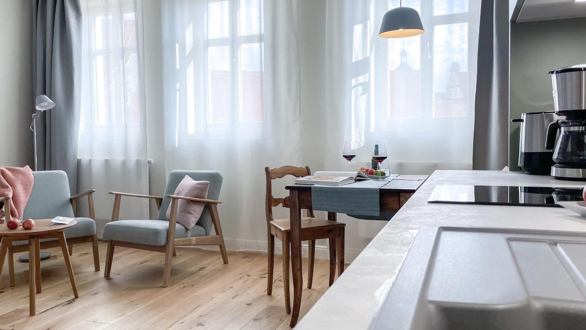 נאומבורג Apartments Am Dom מראה חיצוני תמונה