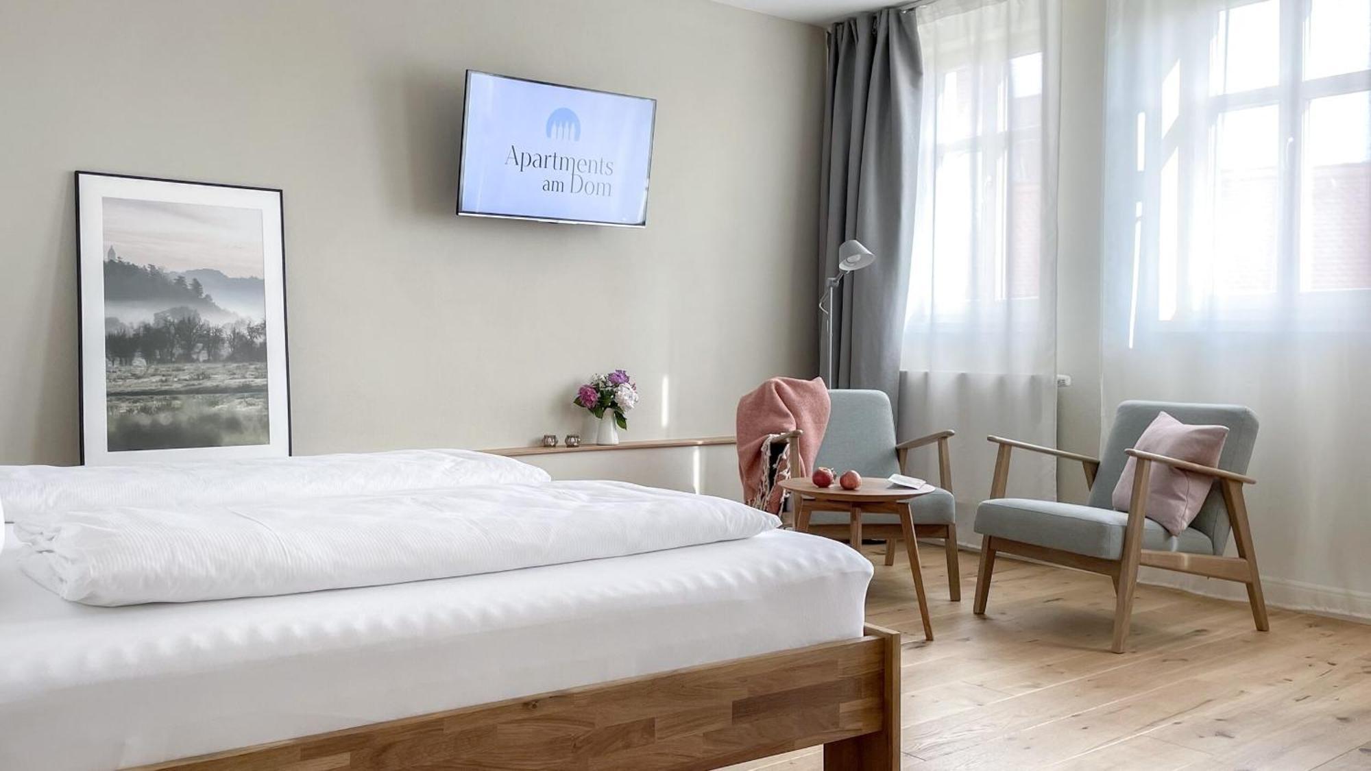נאומבורג Apartments Am Dom מראה חיצוני תמונה